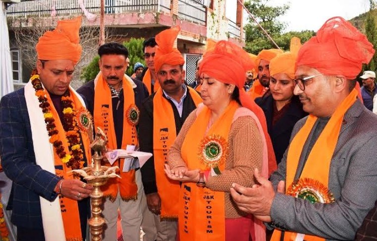 Div Com inaugurates Mahashivratri Mela at Reasi