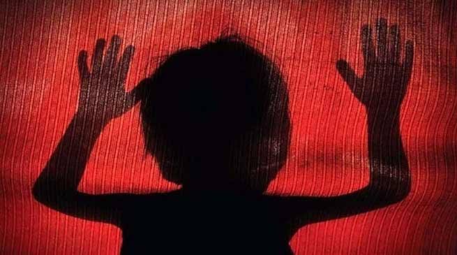 Three years old girl raped in Kashmir by local, people demand death penalty 