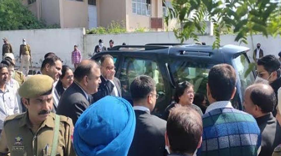 Coronavirus: Justice Mittal inspects court premises to assess implementation of preventive measures