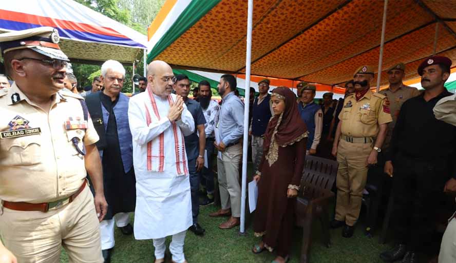 Amit Shah meets kin of slain J-K Police personnel, distributes appointment letters
