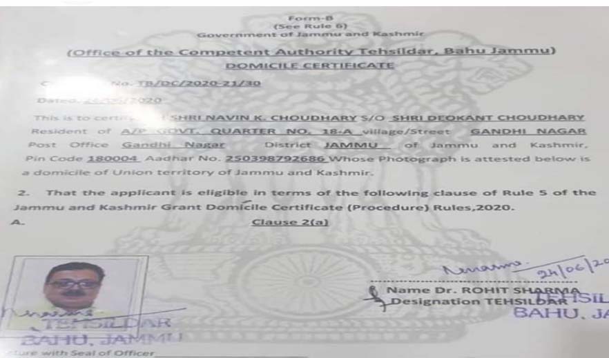 J&K cadre IAS officer is first ''outsider'' to get domicile certificate