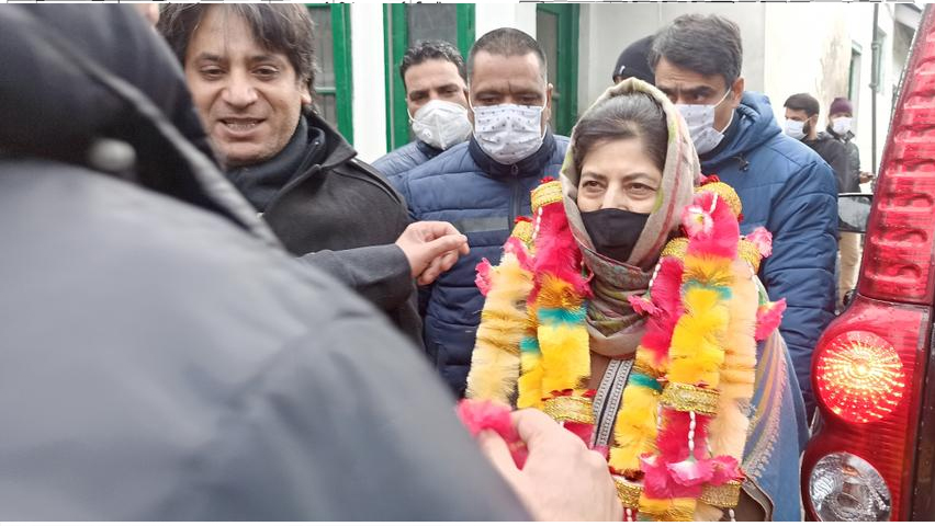PDP detained leader Para not allowed to take oath: Mehbooba Mufti