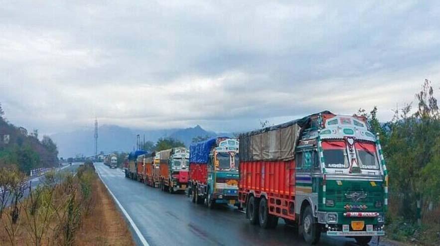 Jammu-Srinagar National Highway closed due to mud slush in Ramban