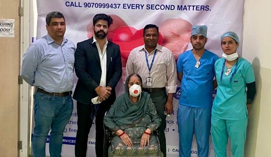 Dr. Nikhil Mahajan saved Covid Positive lady with cardiac arrest at Narayana Hospital, Katra