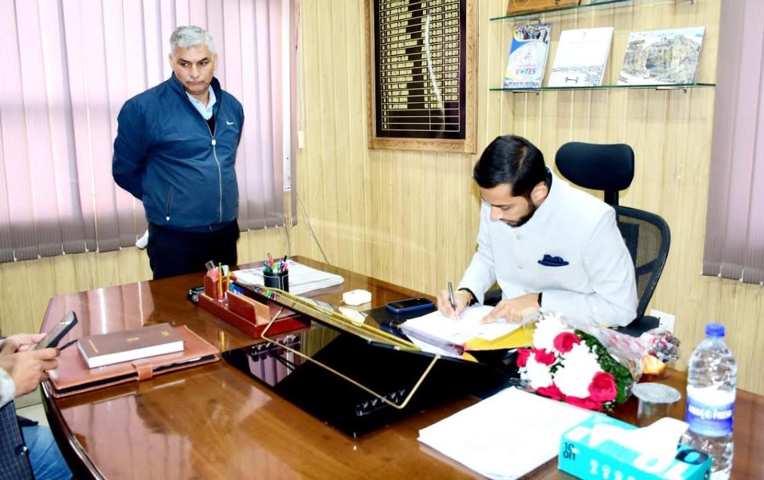 Nitish Rajora assumes charge as Director Information