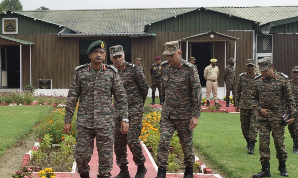 Northern Army commander reviews security situation, counter-terror grid in south Kashmir