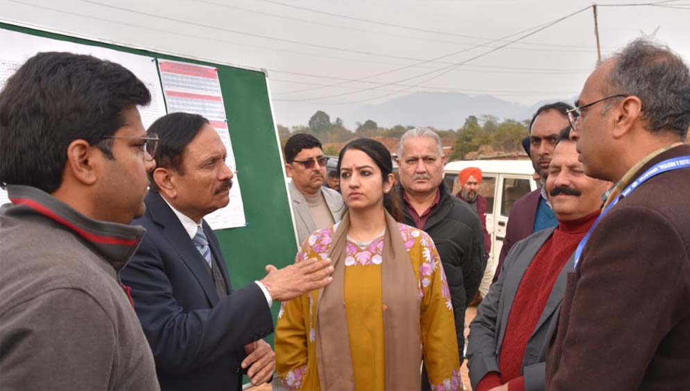 Advisor Bhatnagar visits construction site of GMC Udhampur