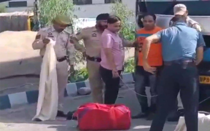 J&K police recovers 400 Corex cough syrup bottles with banned substances, 2 arrested