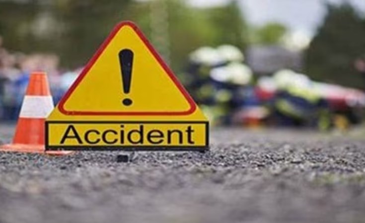 4 dead, 3 injured after vehicle skids of road in Ramban