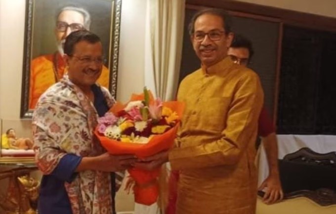 Arvind Kejriwal meets Uddhav; urges Opposition parties to unite against BJP before 2024 polls