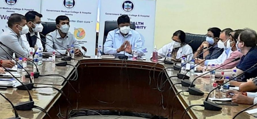 Div Com reviews functioning of Triage facility at CD Hospital; referral of patients to GMC, designated hospitals