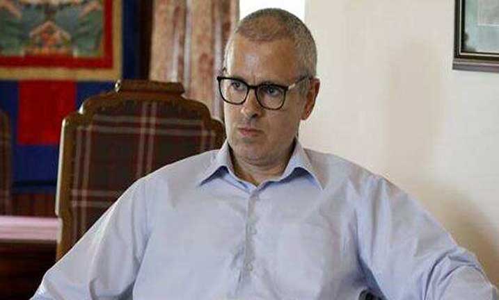 'Grabbed a blanket and ran', tweets Omar Abdullah after strong earthquake rattles North India