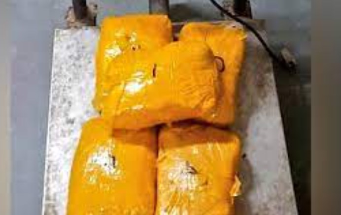 BSF intercepts Pakistani drone at Amritsar, foils smuggling attempt, recovers narcotics
