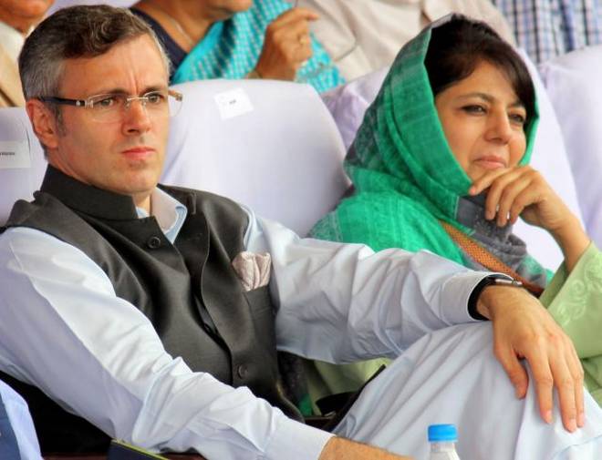 J&K government sends eviction notices to Omar Abdullah,Mehbooba Mufti over official bungalows