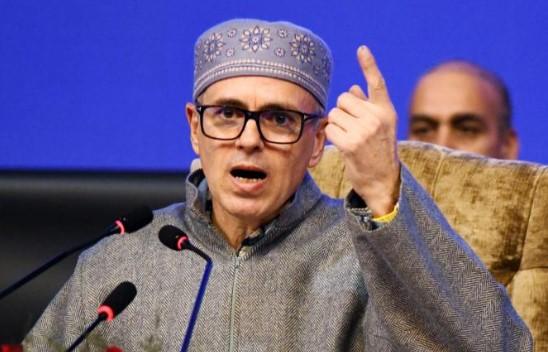 'Aur lado aapas mein': Omar Abdullah mocks AAP, Congress amid looming rout Delhi polls