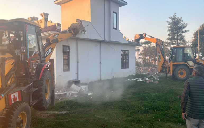 Illegally constructed structure demolished, state land retrieved in Birpur : DC Samba