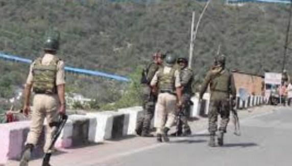 OGW arrested by Police in Baramulla, Arms and Ammunition Recovered