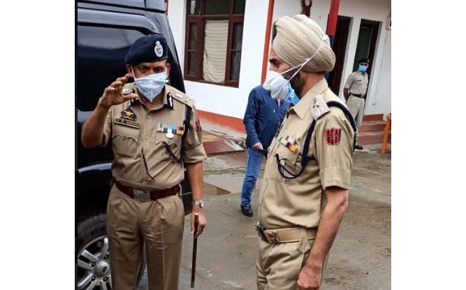 DGP Prisons V. K. Singh visits Central Jail Srinagar