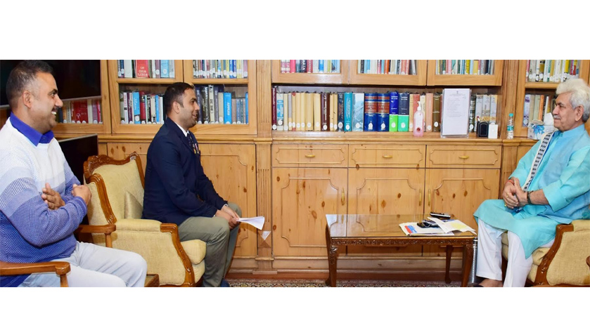 Padma Shri Awardee, former Parliamentarian call on Lt Governor