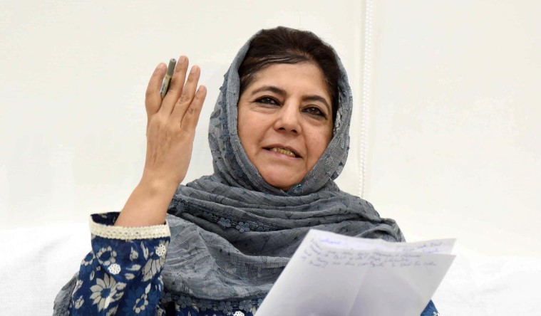 Resolve issue of reservation, leaving it to court is 'very unfortunate': Mehbooba tells CM Omar Abdullah