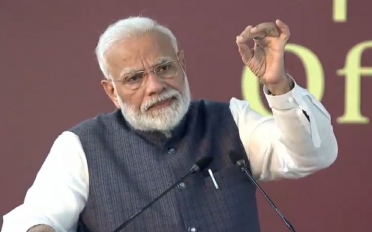 Develop innovative methods to check frauds in govt departments: PM Modi to CAG