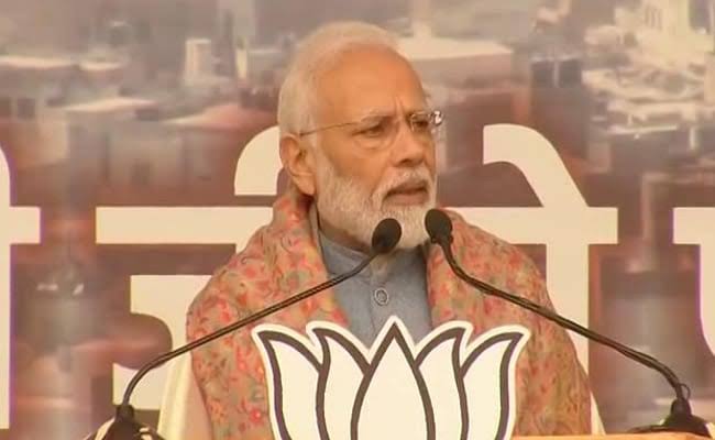 Burn Modi effigies, don't burn public property, Detention centre rumour created by Congress: PM Modi