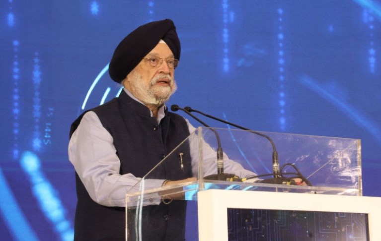Oil price rise in India is way below global price hikes: Hardeep Singh Puri