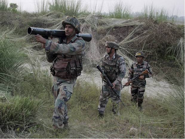 Pakistan violates ceasefire along LoC in J&K's Rajouri, Poonch, Indian Army retaliates 
