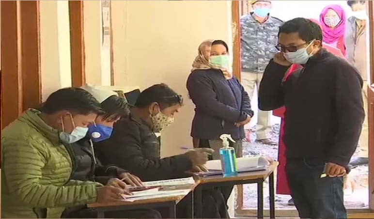 BJP MP Namgyal casts vote in Ladakh Autonomous Hill Development Council polls