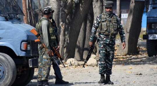 J&K: Terrorists Open Fire at CRPF Troops in Pulwama District, one Jawan Injured; Security Forces Cordon Off Area