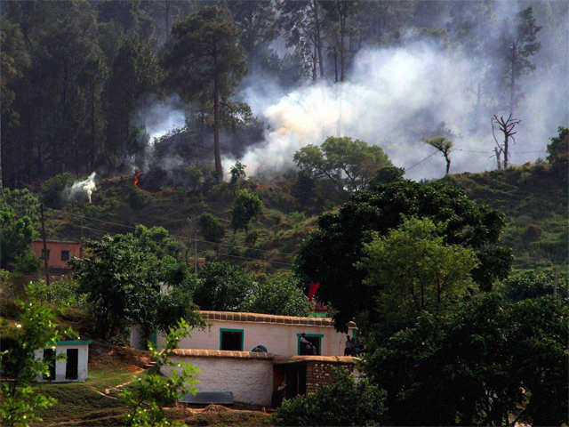 Pakistan resorts to shelling again in Poonch sector, soldier Injured 