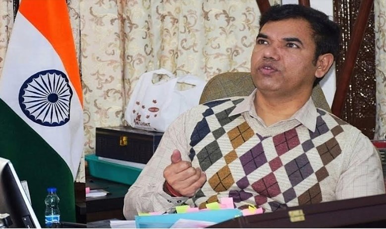 Ensure proper maintenance of roads, timely Snow Clearance for connectivity to remote habitations: Div Com to BEACON