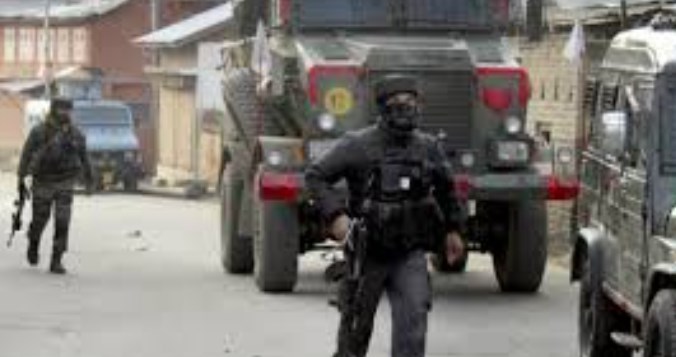 Non-local guide shot at by terrorists in Jammu-Kashmir's Shopian