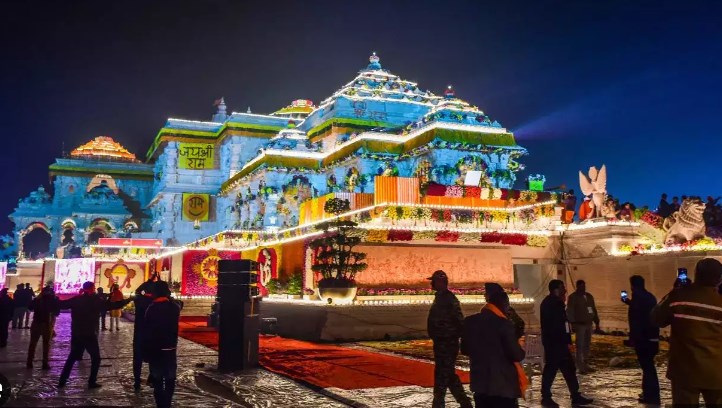 Over 2.5 Lakh Devotees Offer Prayers at Ayodhya Ram Temple Today