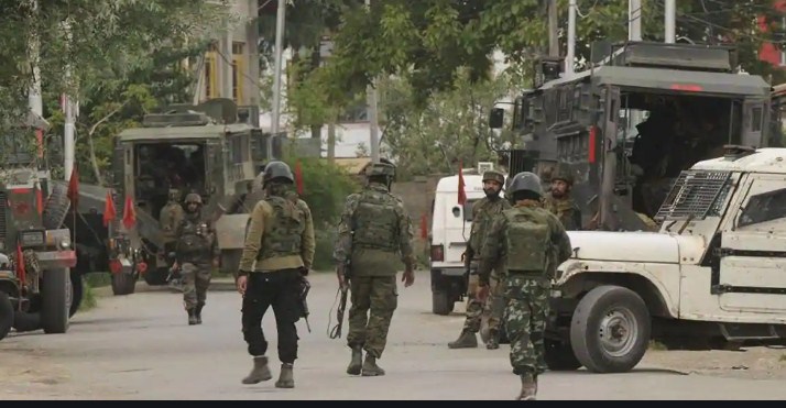 Four injured in ceasefire violation by Pak in Rampur sector