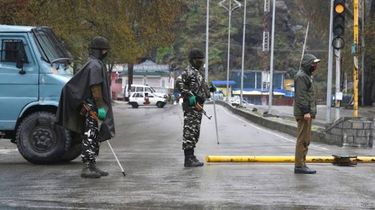 COVID-19: 7 areas, 20 villages declared red zones in Kashmir