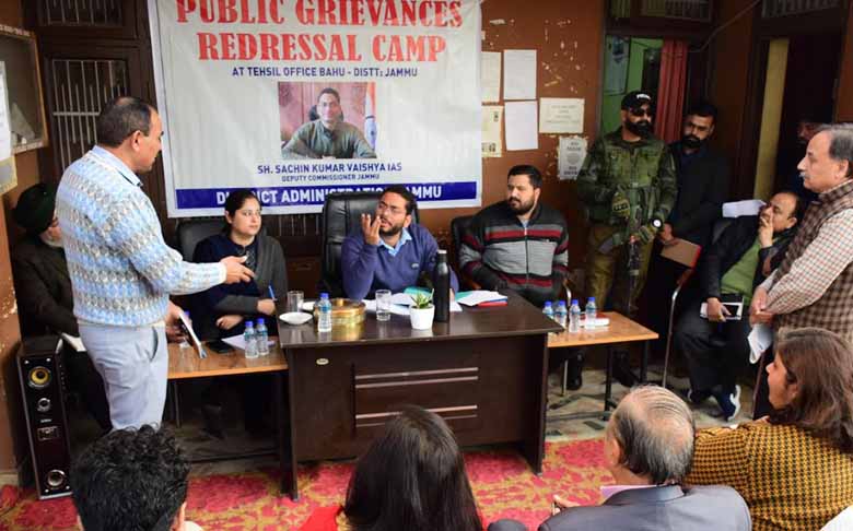 DC Jammu asks officers to foster credibility among public