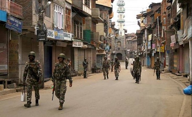 Restrictions tightened in Kashmir in view of Friday prayers