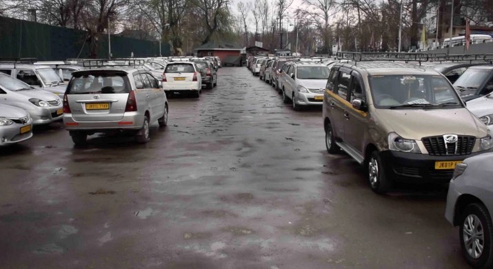 Court lists hearing of re-registration of non-JK vehicles on 19 April