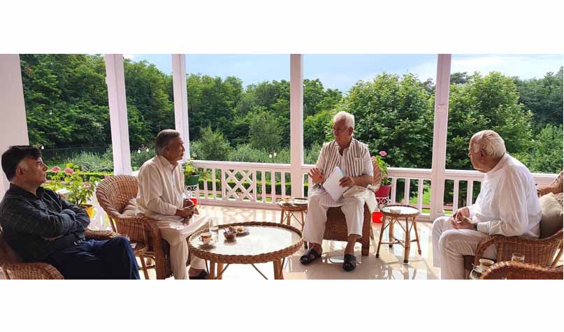 Representatives of Political Parties from J&K calls on Lt Governor