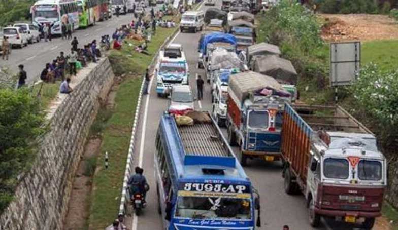 Fresh traffic allowed on Srinagar-Jammu national highway
