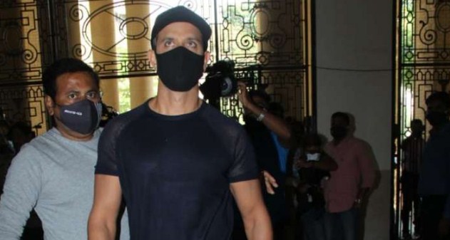 Hrithik Roshan arrives to record statement against Kangana Ranaut in 2016's online impersonation case