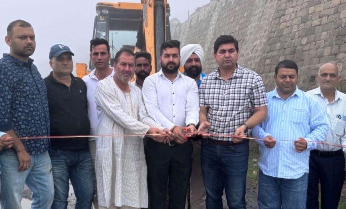 PWD (R&B) starts upgradation work on Patnitop-Sanasar Road