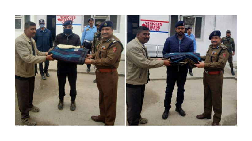 SSP Traffic Shiv Kumar distribute Blankets/Jackets among SPO's of Traffic Jammu