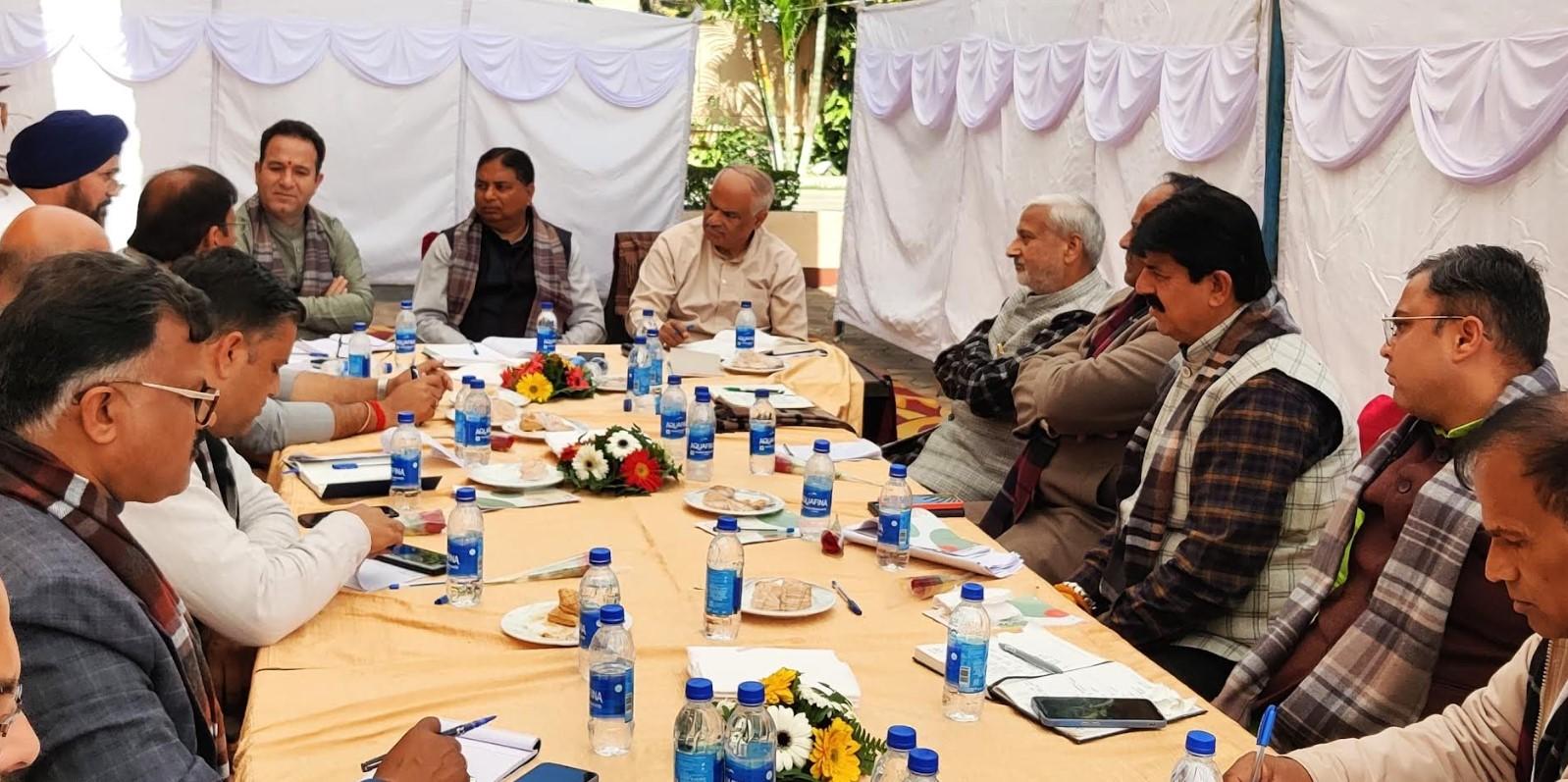 BJP discusses strategy ahead of J&K Budget session