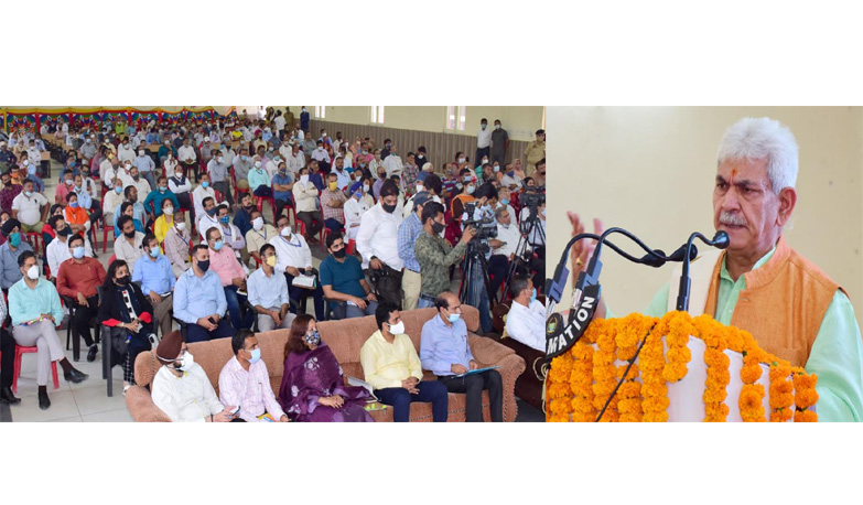 Lt Governor visits Hiranagar; takes part in the ongoing ‘Block Diwas’