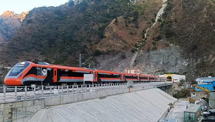 Vande Bharat to offer vegetarian Kashmiri dishes on Katra-Srinagar route from July