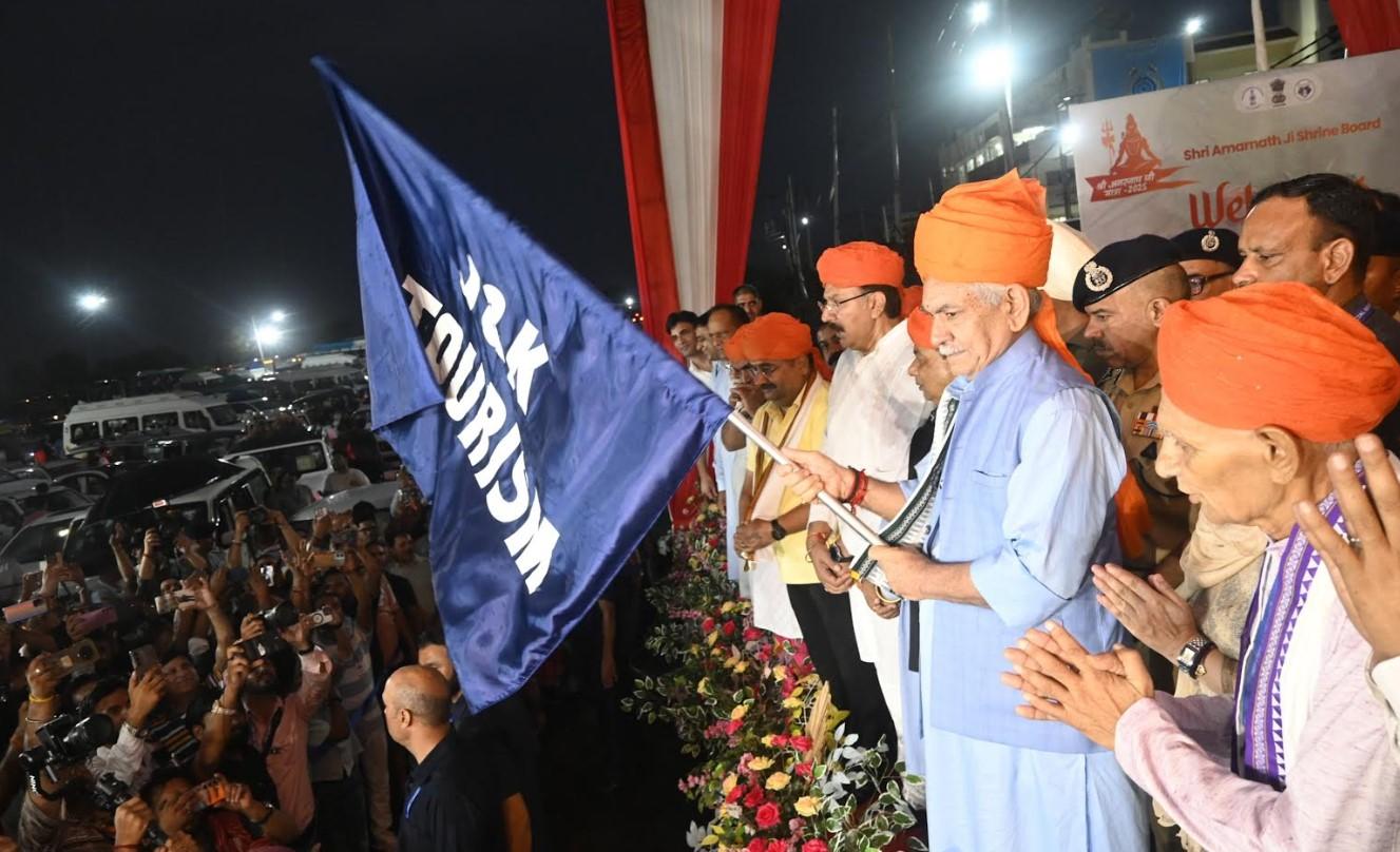 Lieutenant Governor Manoj Sinha flagged off the first batch of Shri Amarnath Yatra.