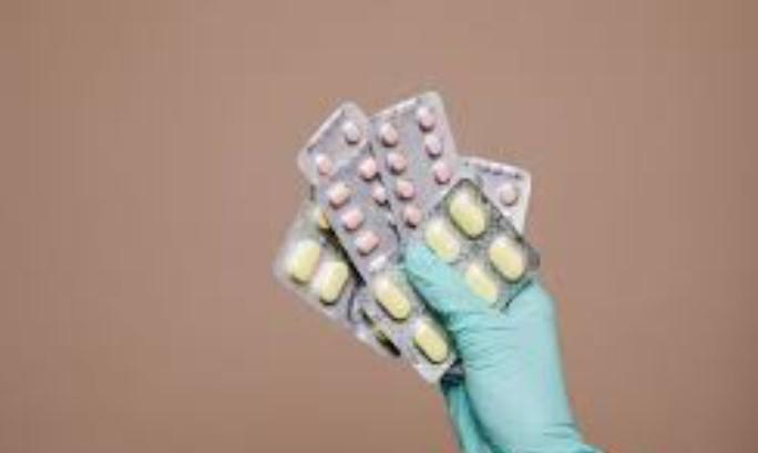 D&FCO suspends Licenses of 2 Pharma stores for unethical trade practices