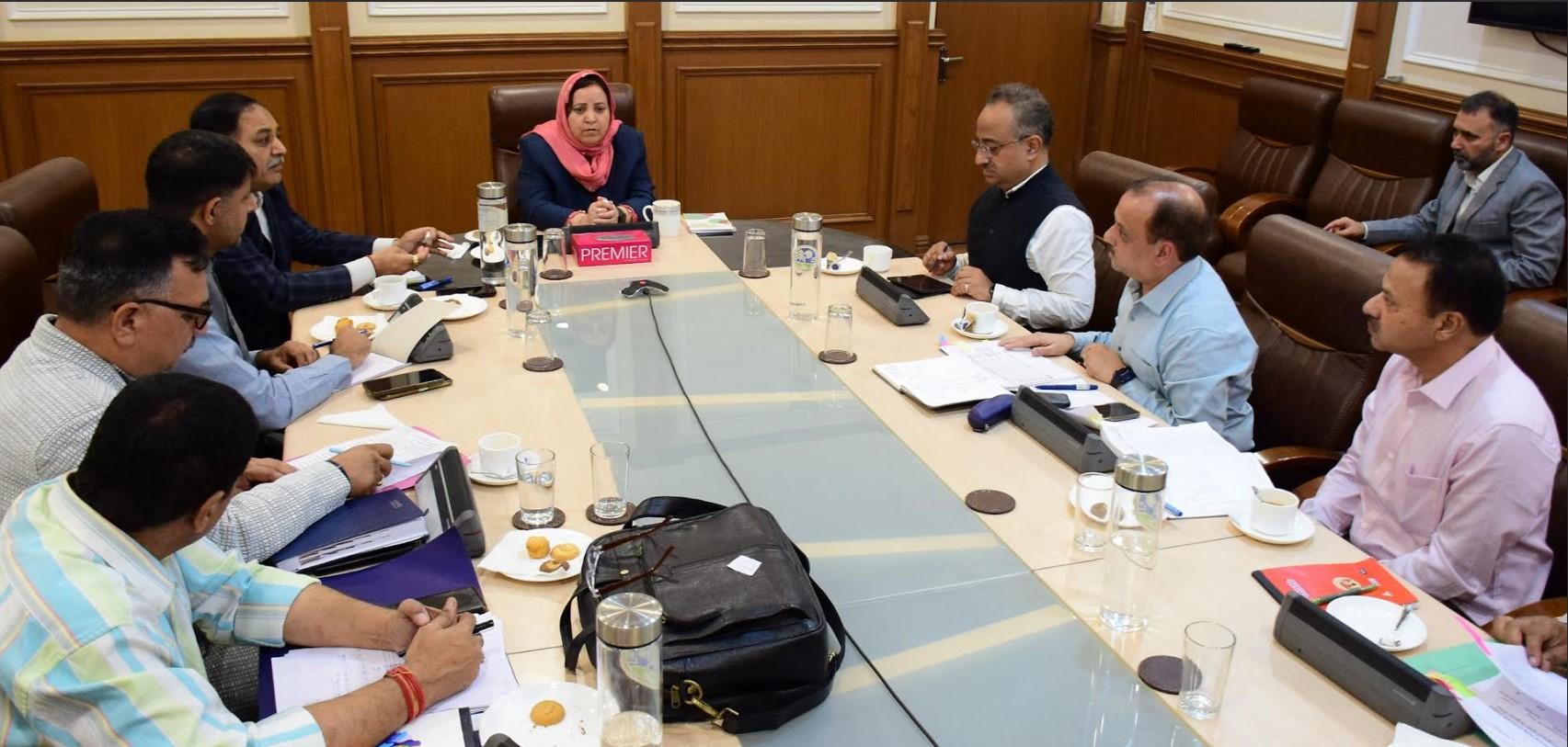 Sakeena Itoo reviews performance, functioning of School Education department across Jammu division